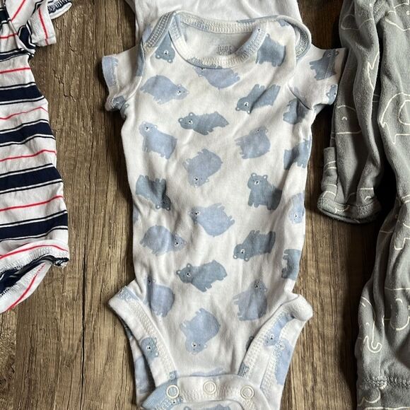 9 pc Newborn NB Baby Boy Bundle Gerber Carter’s - Picture 5 of 8
